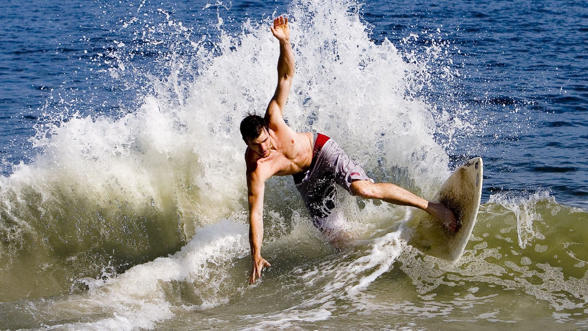 年度焦点之战，新疆队如何以压倒性优势碾压黄蜂