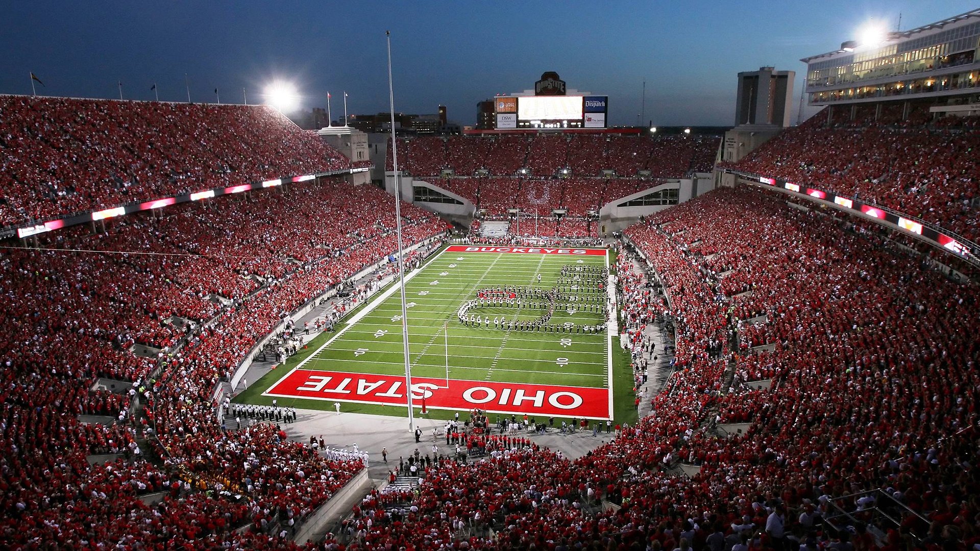 光芒万丈，库里如日当空，勇士轻取火箭